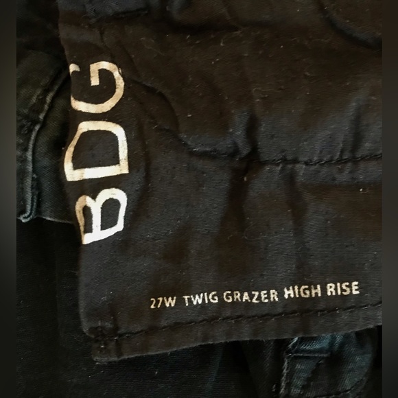 BDG Twig Grazer High Rise Black Jeans with Back Pocket Stitch Detail - 27W - Picture 5 of 9